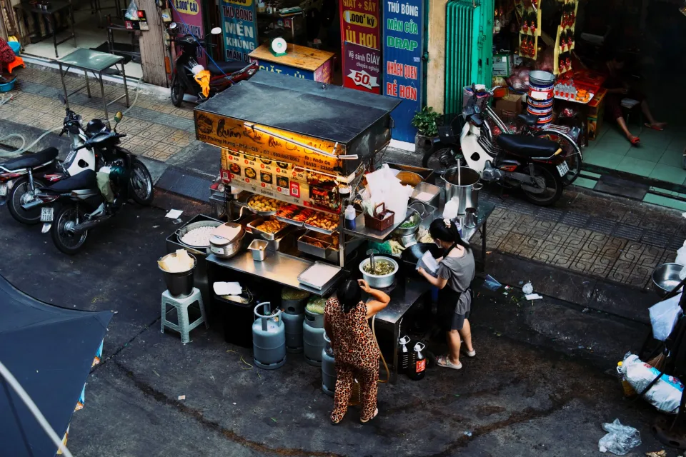Không gian quán buổi sáng